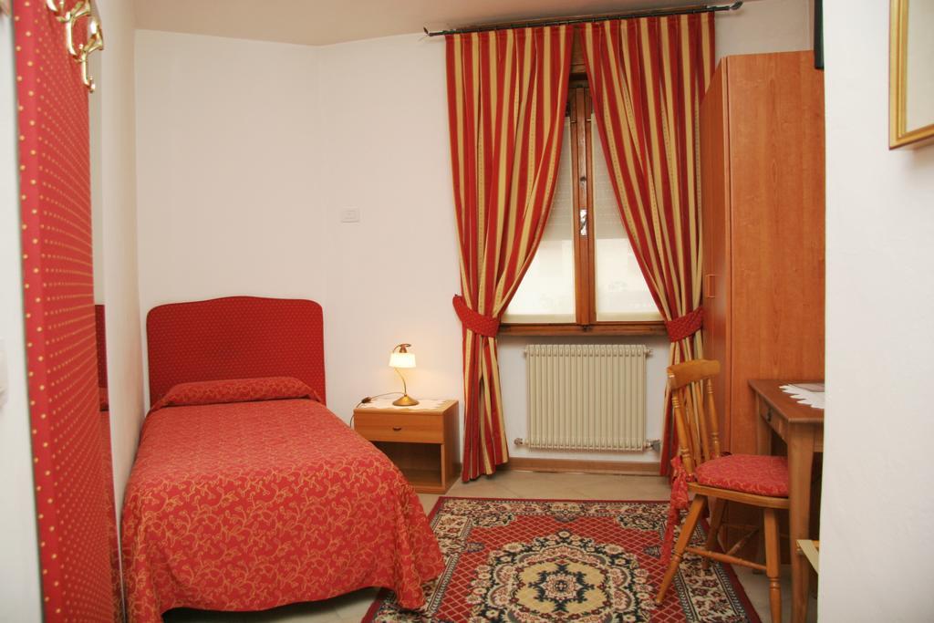 Albergo Garni Cavento Pinzolo Eksteriør billede