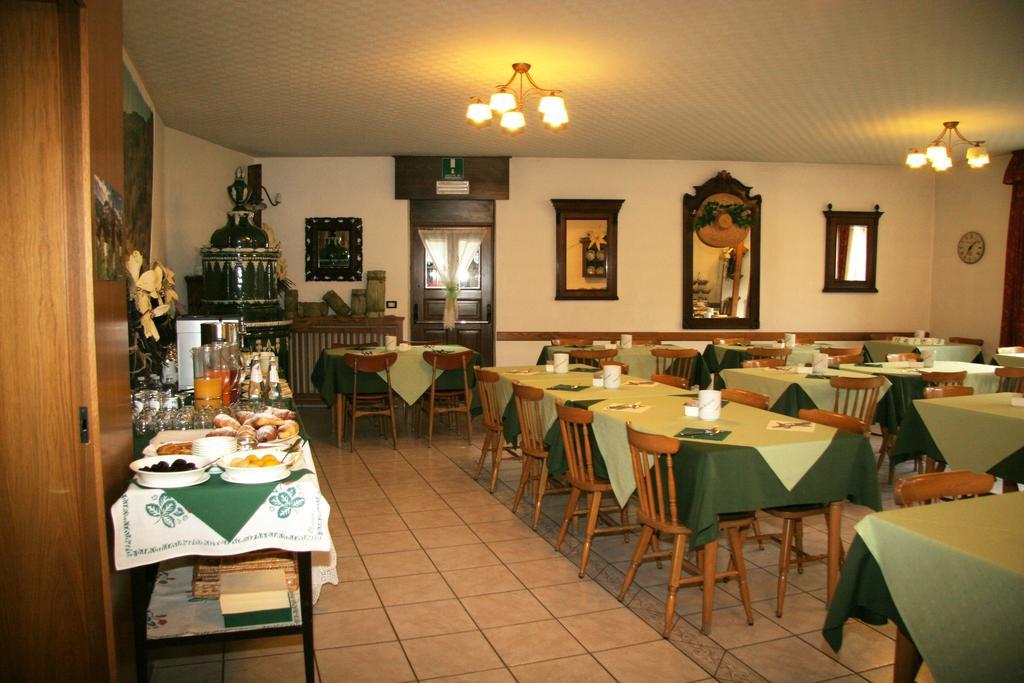 Albergo Garni Cavento Pinzolo Eksteriør billede